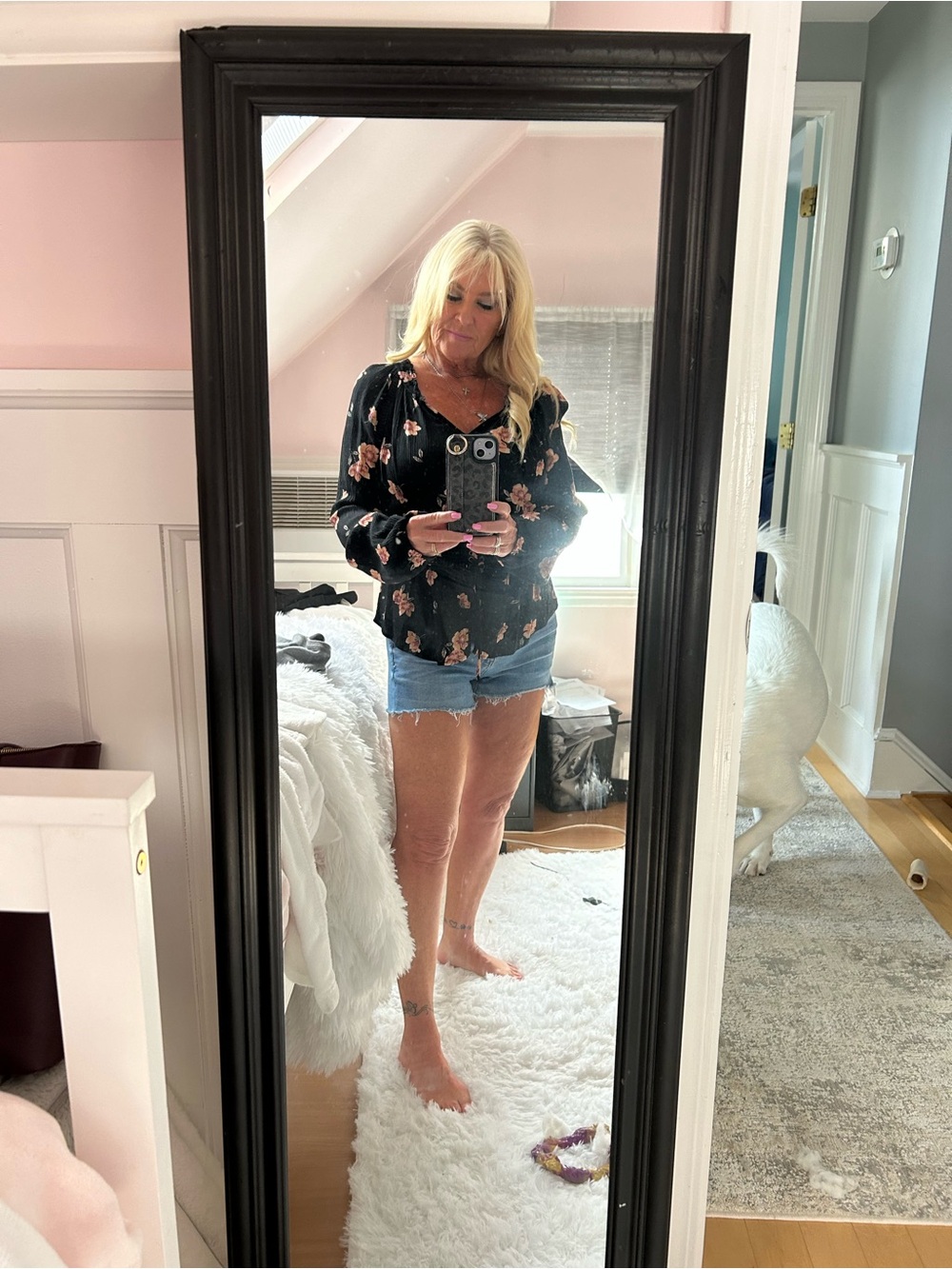 Black Floral V-Neck Long Sleeve Top